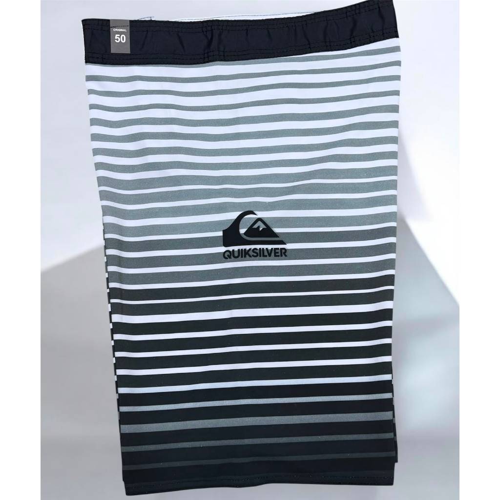 Bermuda PLUS SIZE masculina com tecido elastano e estampada
