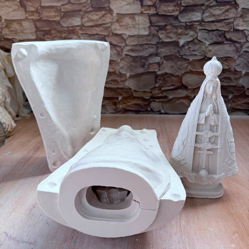 Molde Silicone com Capa de Gesso Nossa Senhora Aparecida Manto Trabalhado de 31 cm