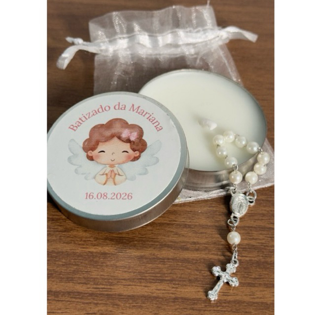 Kit 15 Velas aromáticas na latinha personalizada c/ mini terço para lembrancinha