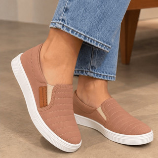 Tênis Feminino Slip On Camurça Casual Confortável Antiderrapante Solado Micro Expandido