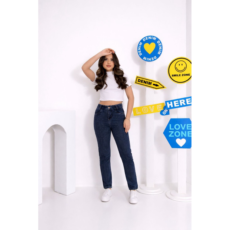 Calça Mom Juvenil Cintura Alta Preta Tendência 2026 Confortável em Oferta na Shopee