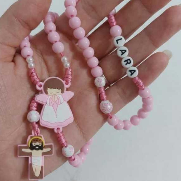 Terço infantil personalizado com nome batizado, lembrancinha primeira comunhão varias cores
