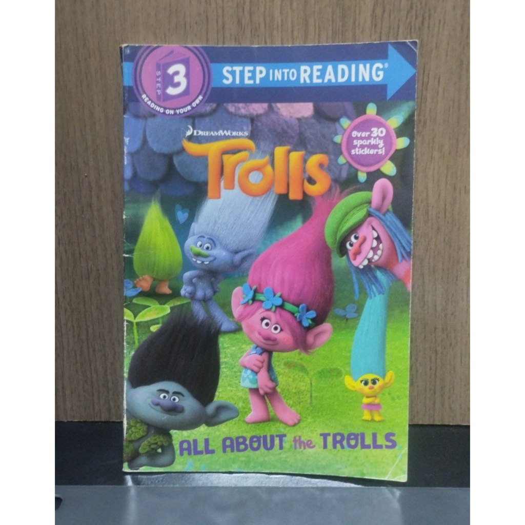 Livro - Step into Reading - Trolls - All About the Trolls - Usado