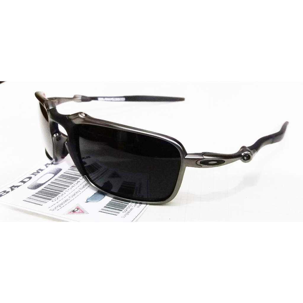 Oculos Bad grafite fosco lente prata espelhada polarizada proteção uv com estojo