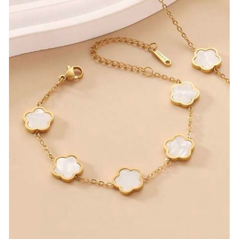 Pulseira com Pingente de Flor de 5 Pétalas em Aço Inoxidável, Acessórios Versáteis e na Moda, Presente para Mulheres