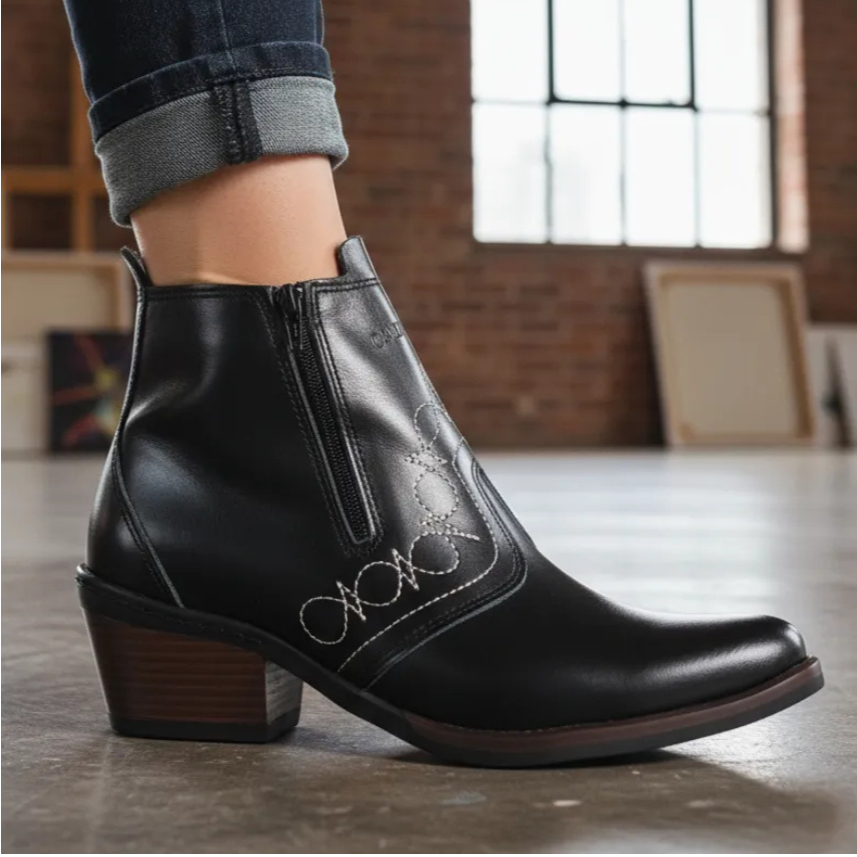 Bota Country Feminina Com Ziper Botina Preta Couro Legitimo Solado Costurado Salto Carrapeta 3536