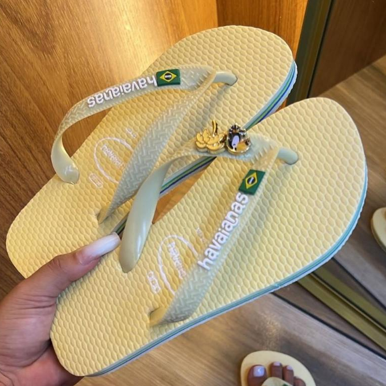 Chinelo Havainas Brasil Logo e Pingente Tucano e Coqueiro Modelo Novo ALLADINSHOES