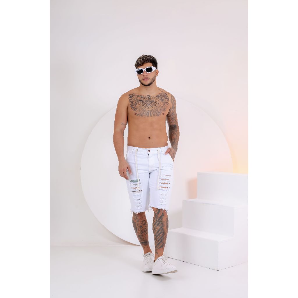 Bermuda Jeans Masculina Branca Destroyed com Cordão Achadinhos do Cezar