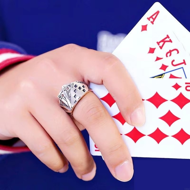 Anel Cartas de baralho O Grande Jogador Banhado a Prata