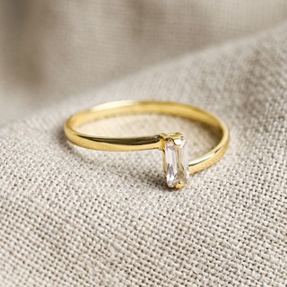 Anel Feminino com Pedra Retangular de Zircônia Banhado a Ouro 18k