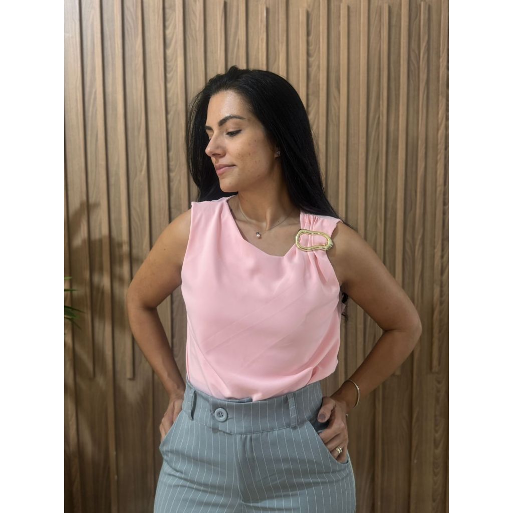 Blusa Feminina de Crepe com Alça de Detalhe Dourado | Elegante e Confortável