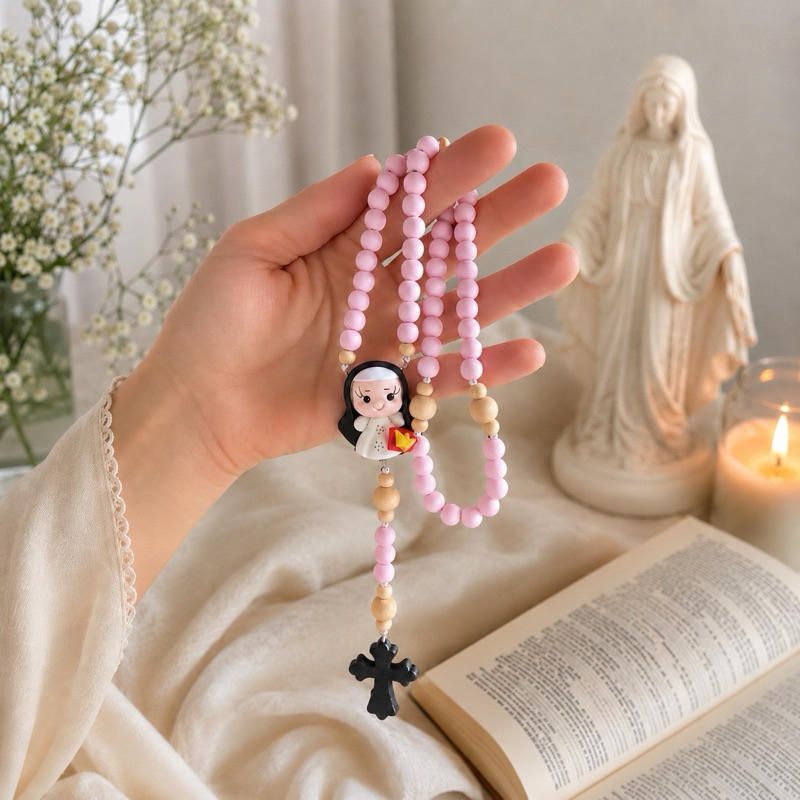 Terço Santa Edwiges (ou outro santo/a) Kit com caixa de presente e organza Terço personalizado