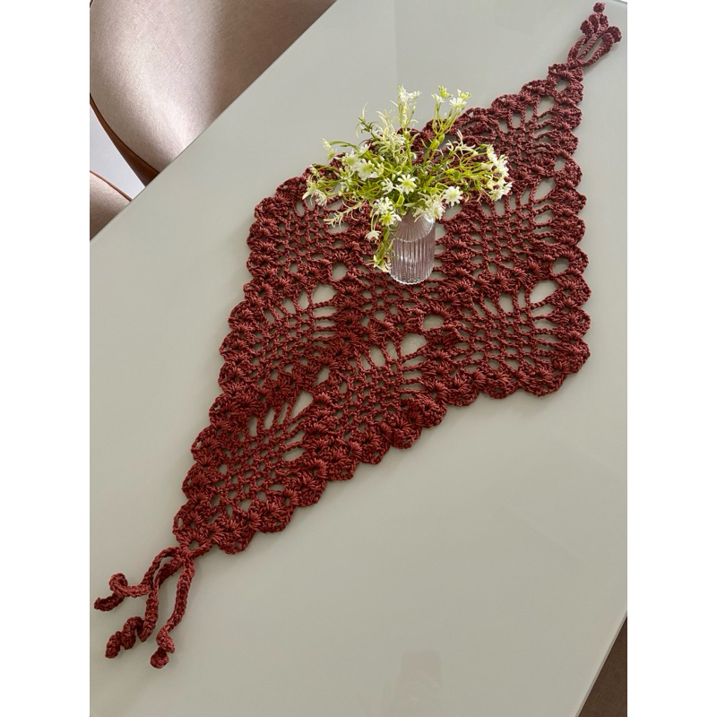 Trilho de Mesa Crochê Losango Terracota Artesanal Pingente Caminho Mesa Posta Boho