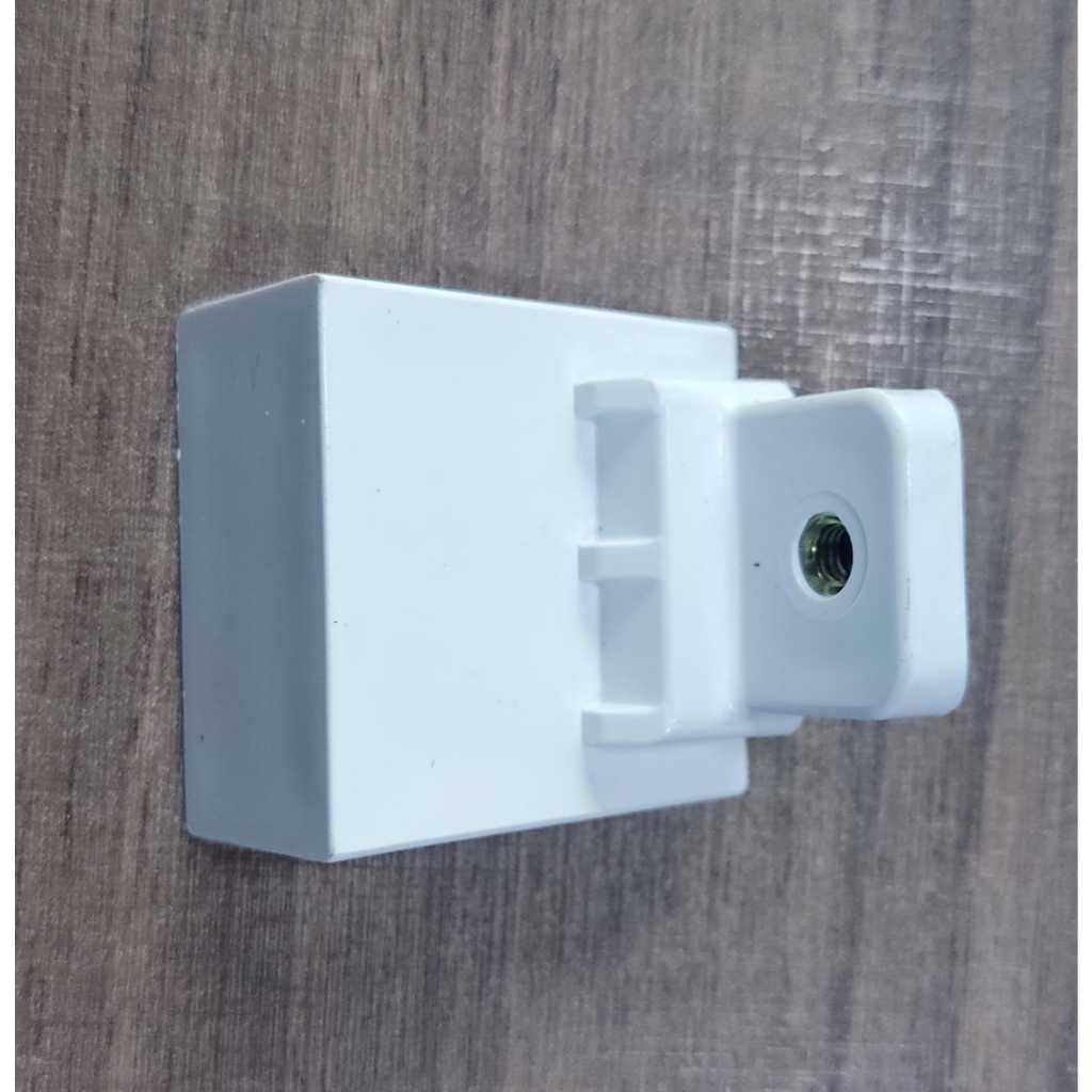 SUPORTE DP PUXADOR GELADEIRA ELECTROLUX DF36A e DFN42 67401599