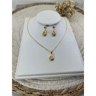 CONJUNTO COLAR E BRINCO FOLHEADO ELEGANTE ORGÂNICO DE GOTA  DOURADO