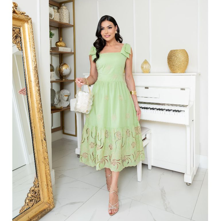 Vestido Midi Laise Bordado com Laço Barrado em Renda Rechilieu Moda Modesta Casual Elegante