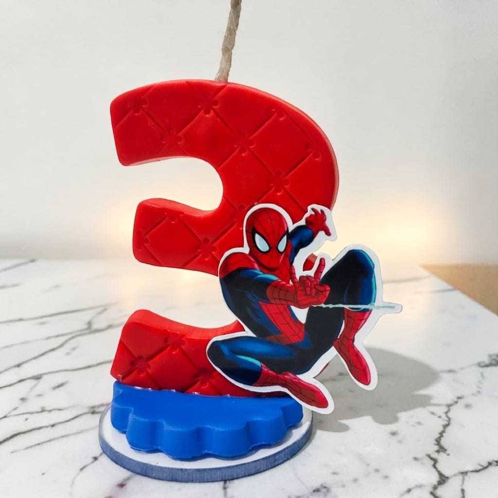 Vela Homem Aranha com Pavio Mágico em Biscuit e Aplique Papel Fotográfico Artesanal