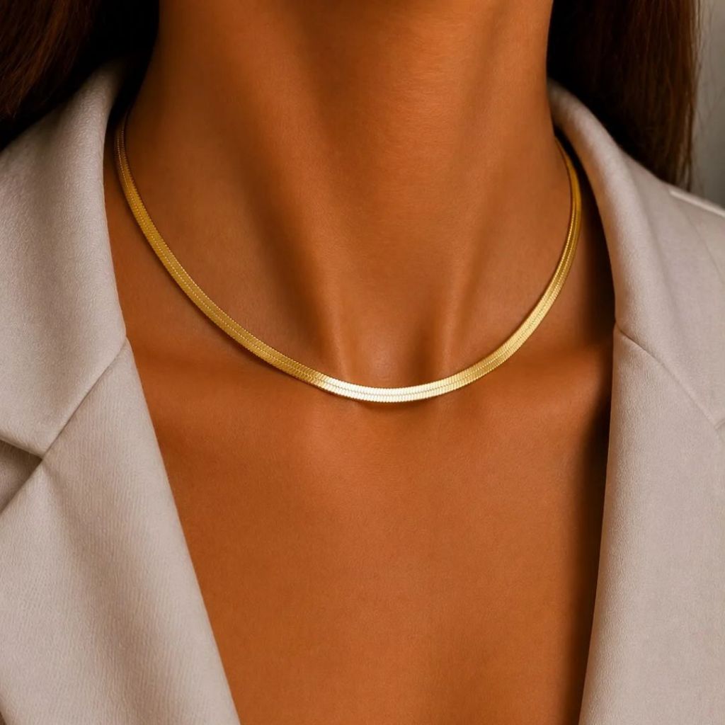 Colar Choker Feminina Laminada 5mm Dourada Folheada a Ouro 18K Fita Lisa Elegante Moderna Tendência