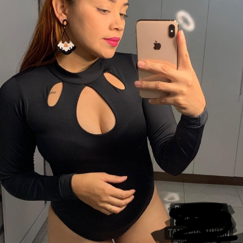 body femenino manga longa com detalhe de gotas na gola