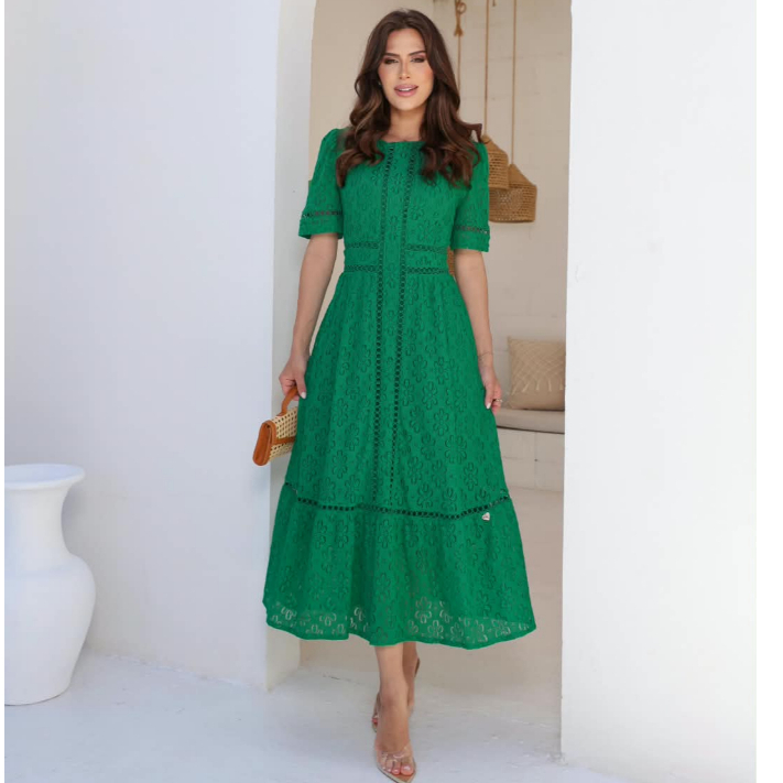 Vestido Carol Max Midi em Renda Gerbera | Elegante e Modesto | Detalhes em Guipir e Zíper nas Costas