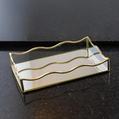 Bandeja com Espelho Ocean 25x15cm Dourada Metal Lyor Decoração Retangular para Lavabo Perfumes Penteadeira Casa