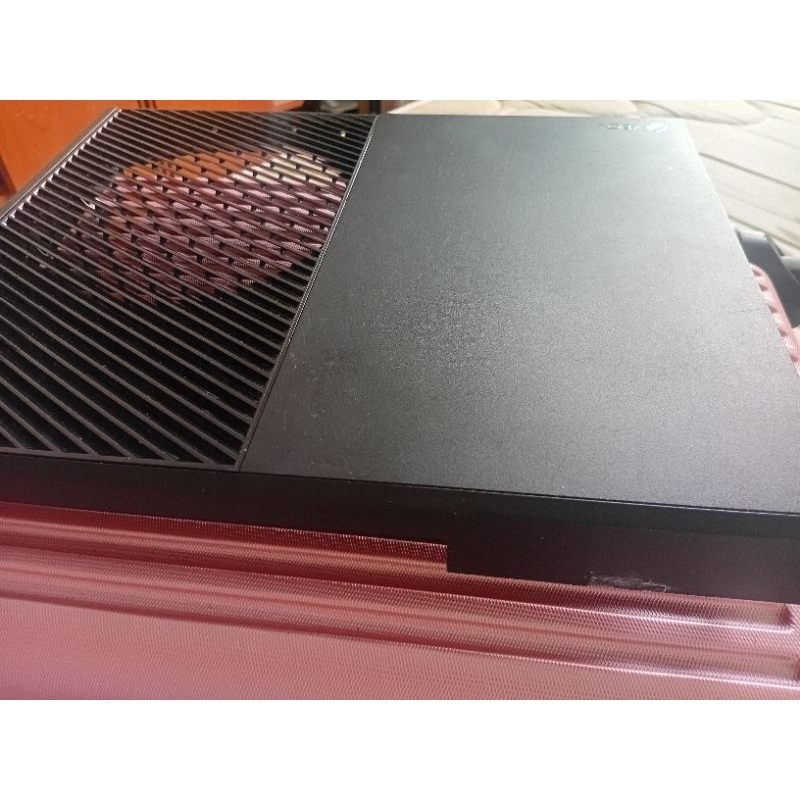 Carcaça xbox one fat, parte superior.