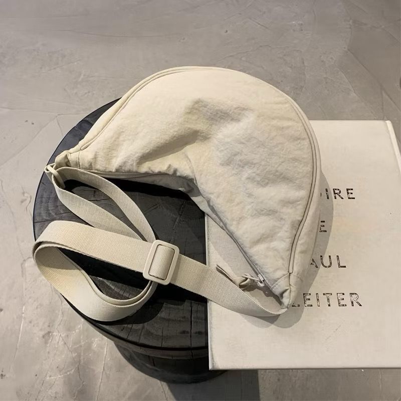 Bag Feminina Transversal Alça Regulável Versátil Impermeável Meia-Lua
