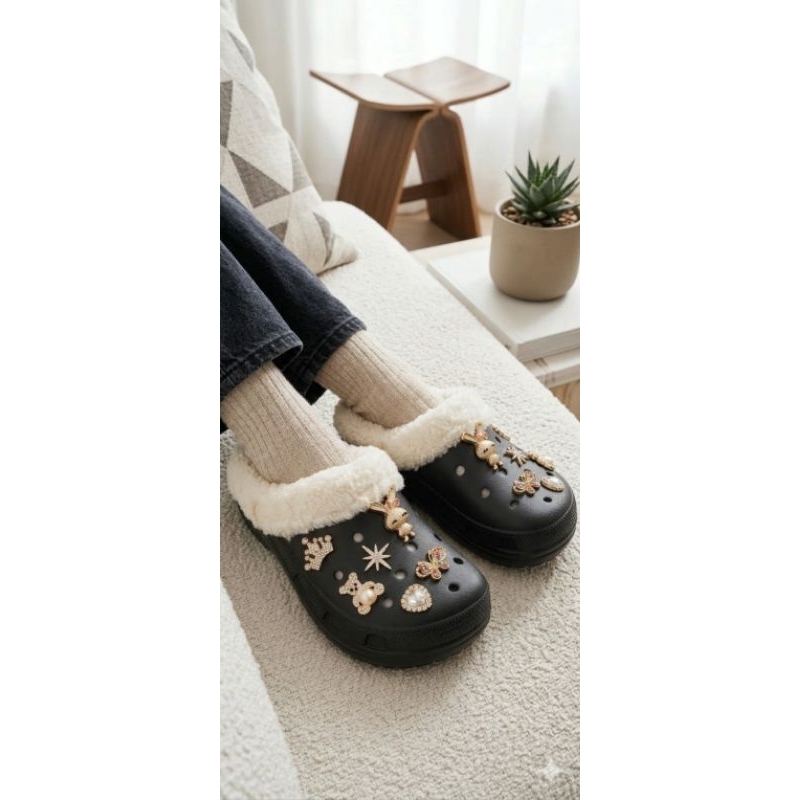 BABUCHE tipo PANTUFA 12 pingentes Com Pelinhos Inverno Sem Alça toda Fechada Confortável e Quente