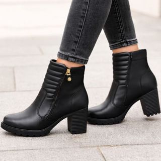 Bota Cano Curto Feminina Moleca Salto Bloco Tratorada Zíper em Oferta na Shopee