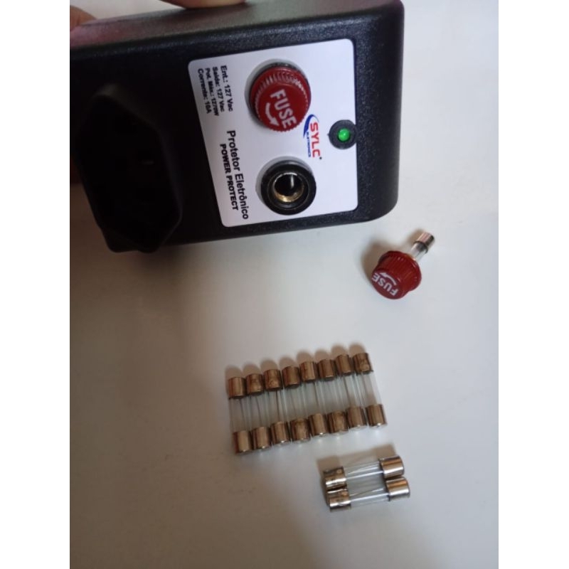 Protetor Geladeira Freezer Quedas De Energia Raios 127v e 220v BRINDE 2 FUSÍVEIS 10a.