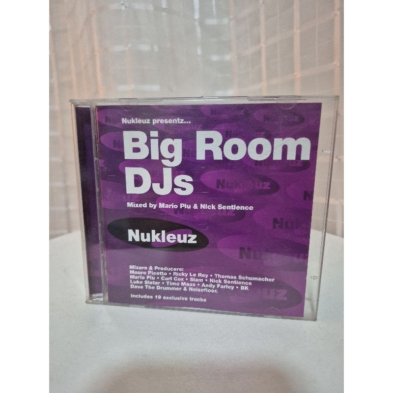 CD importado Duplo Nukleuz Presentz... Big Room DJs - Mixed by Mario Piu & Nick Sentience - ótimo estado
