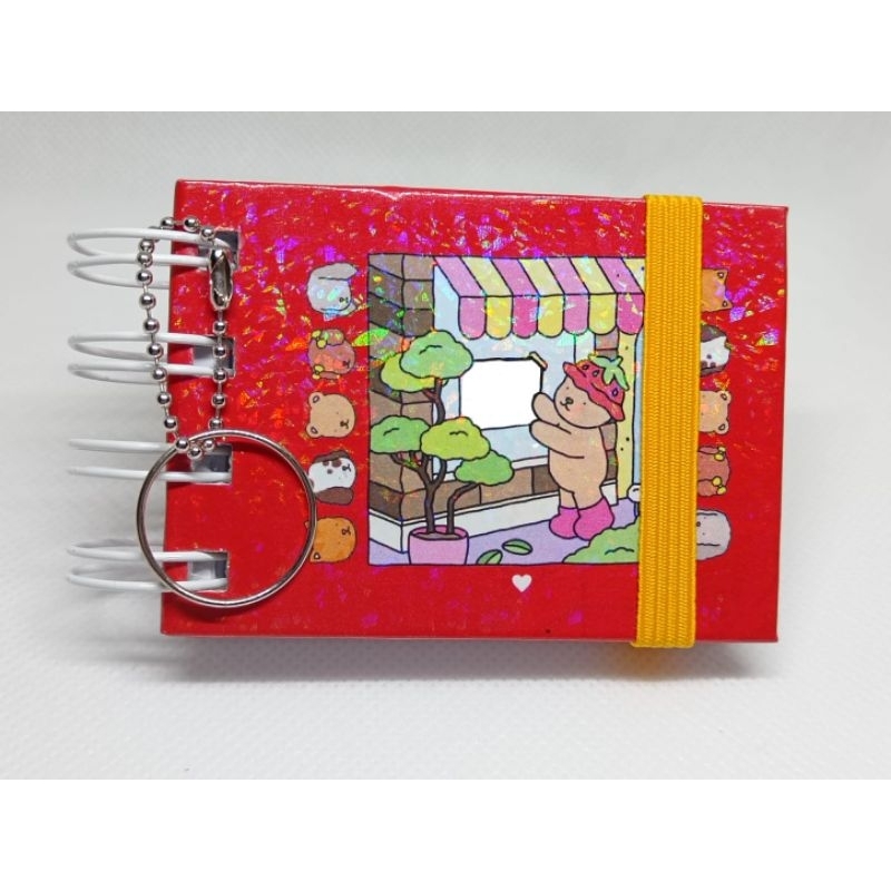 Mini Caderno de Colorir Infantil + Chaveiro | 50 Desenhos | +50 Temas Disponíveis | Capa Dura | Presente Criativo