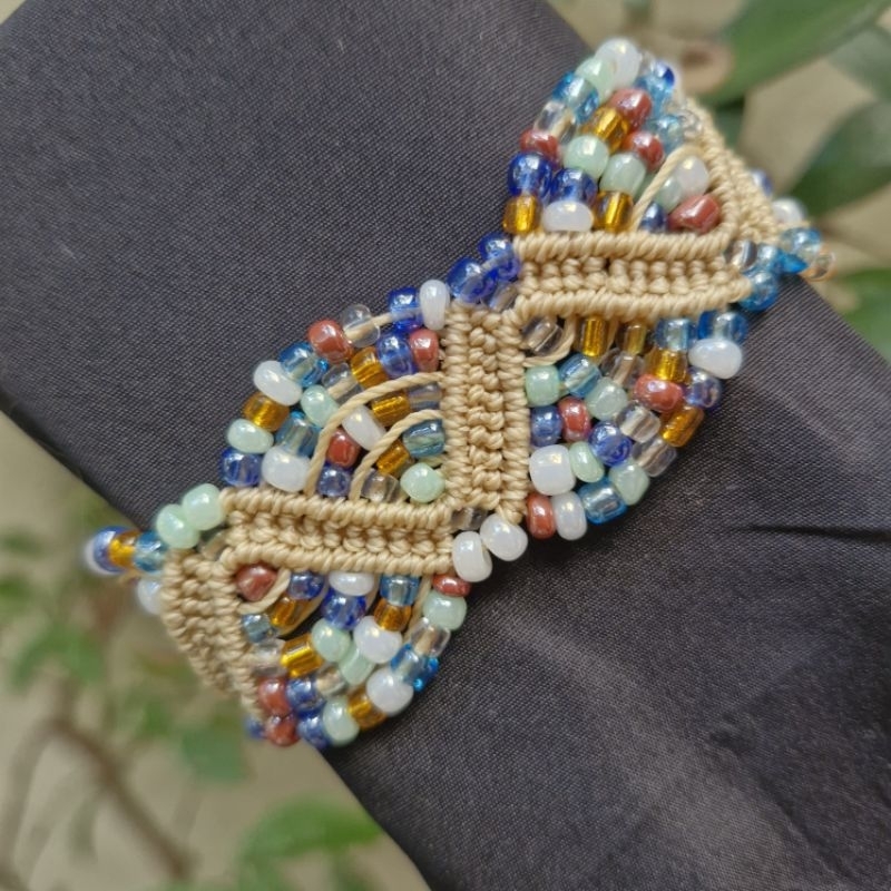 Bracelete Macramê / Pulseira Artesanal / Mix de miçangas e pingente de Estrela