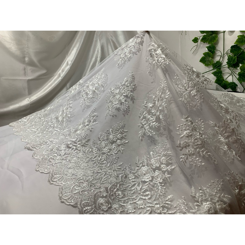 Renda noiva jasmim II jardim em flores barrado branco 1X1.35(1METRO LINEAR)