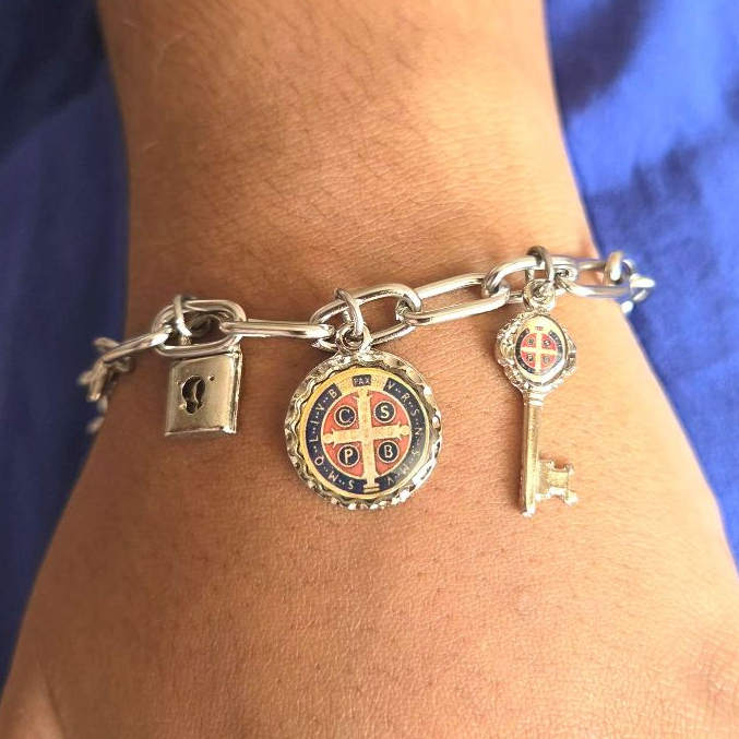 Pulseira São Bento Inox + Oração — Proteção contra o Mal | Presente Religioso Católico