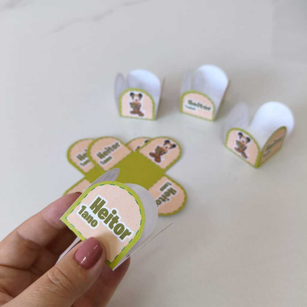 Forminha de Doce Mickey Safari Personalizada Lembrancinha de Festa Aniversário