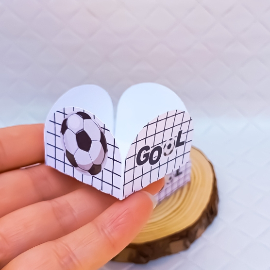 Forminhas para Docinhos Personalizadas 4 Pétalas Brigadeiro Festa Aniversário tema Futebol