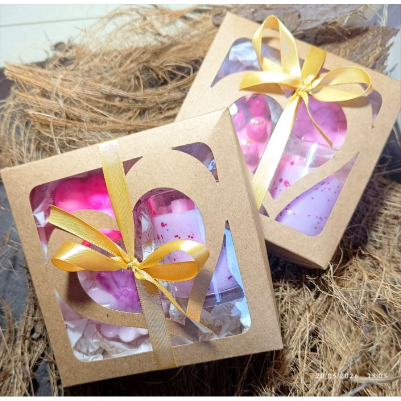 Kit presenteável (sabonete 100g, mini sabonete 35g, vela aromática 50g.)