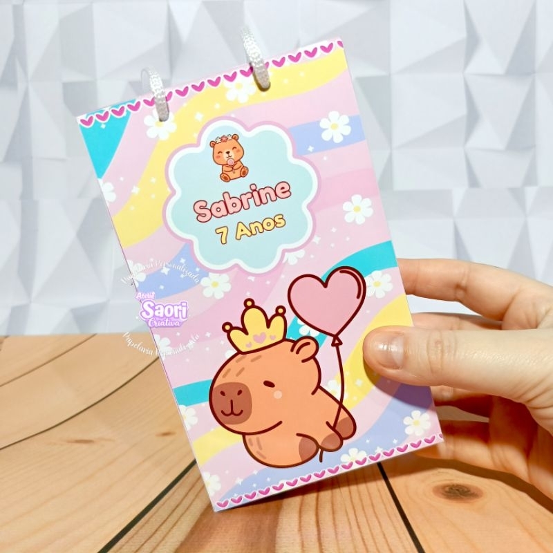 Sacolinha P Papel Brilho CAPIVARA CUTE (PEGUE E MONTE) Lembrancinhas/Aniversário/Sacola surpresa/Festas/Sacolinhas P