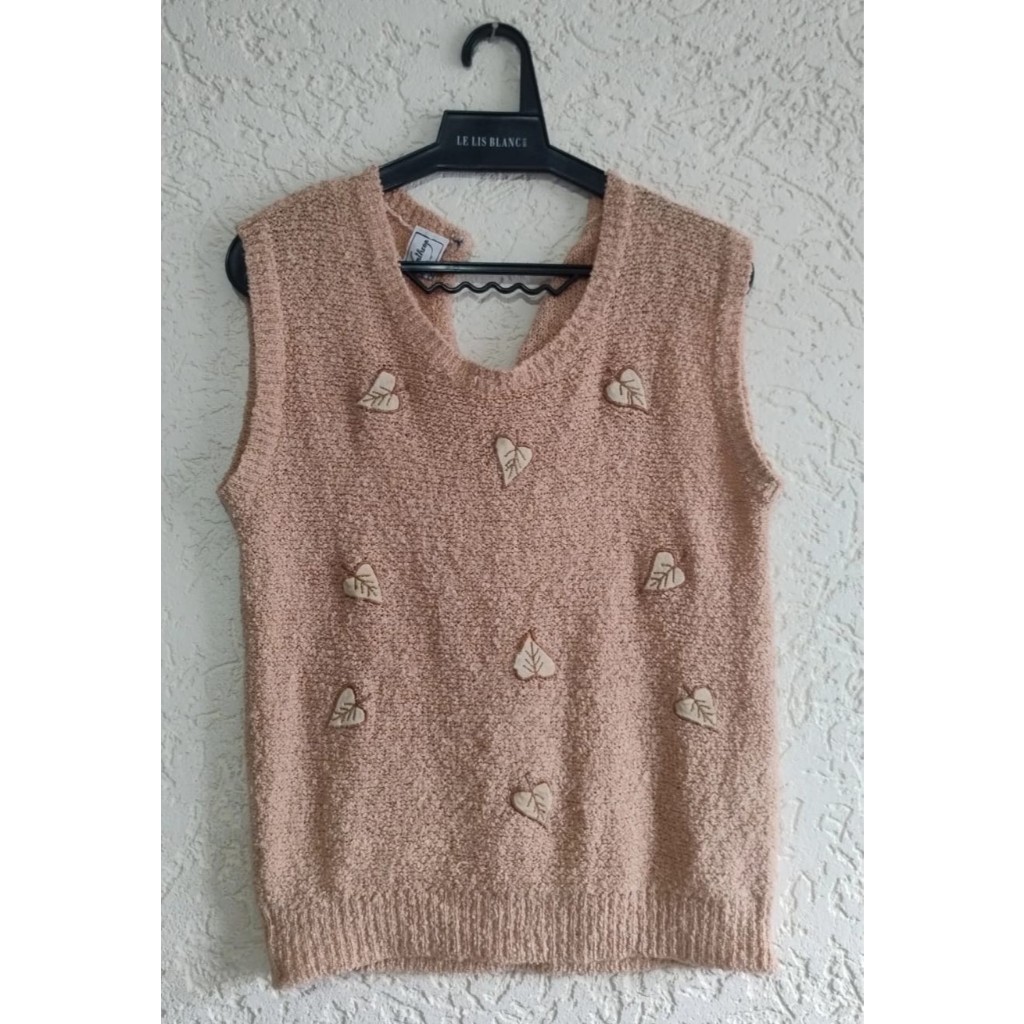 Blusa de Tricô Bouclé Rosé Vintage com Aplicações de Coração Tam G