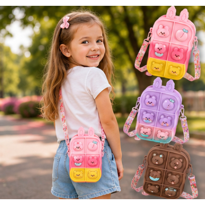 Bolsa Infantil Transversal de Silicone Pop It Coelhinho com Alça Ajustável
