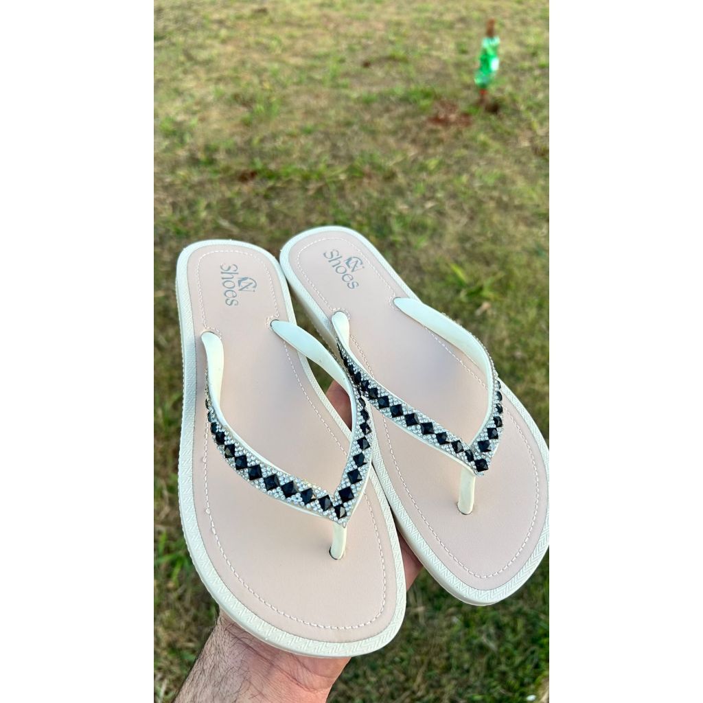 Chinelo Sandália Feminino Luxo Pedrarias Pretas Confortável Casual Elegante Macio Antiderrapante