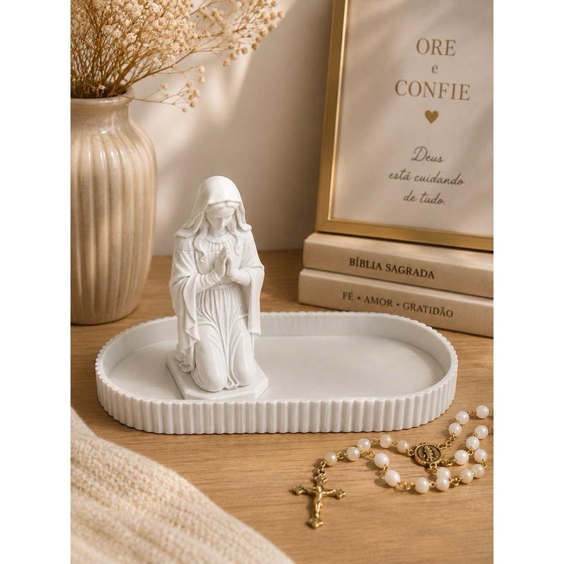 Porta Terço Nossa Senhora Ajoelhada com Bandeja Decorativa | Cantinho de Oração | Presente Católico