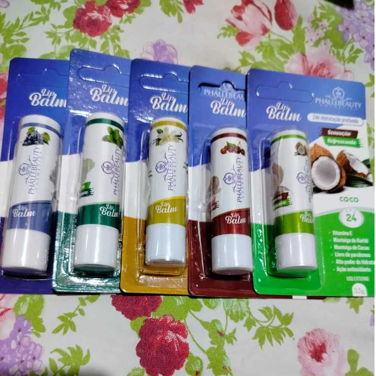 Protetor Labial Phállebeauty com FPS24 balme frutas.