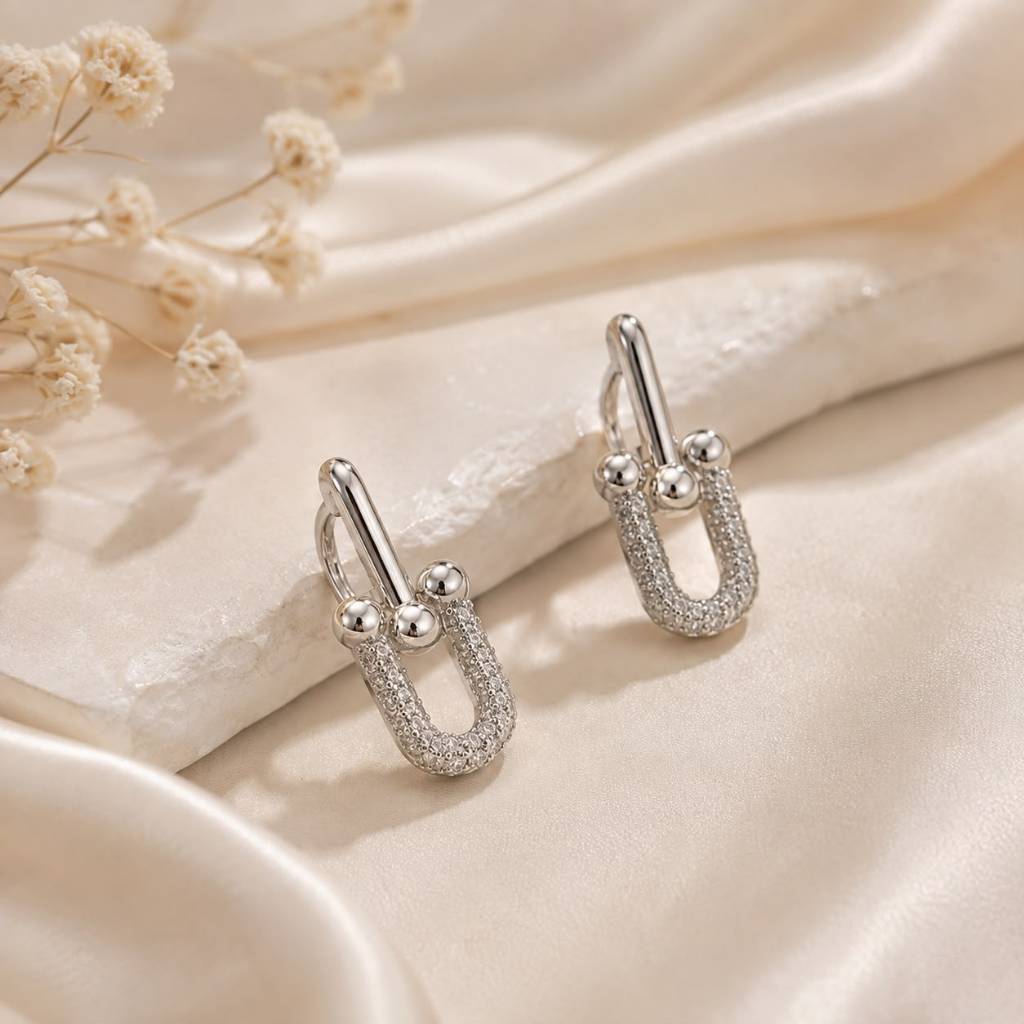 Brinco Feminino Cravejado Semijoia Premium Delicado Antiálergico Elegante