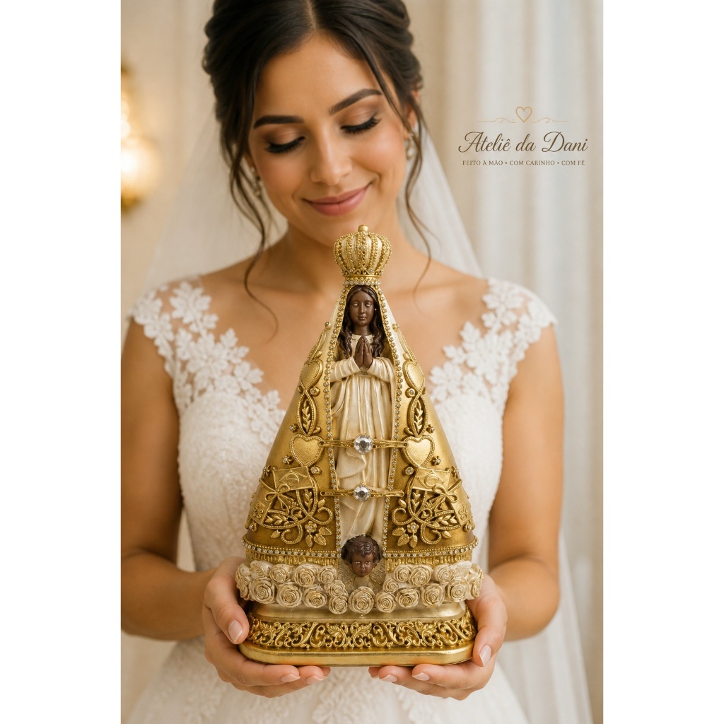 Imagem de Nossa Senhora Aparecida Decorada Degradê Dourado 33cm | Artesanal | Decoração Religiosa | Presente Católico