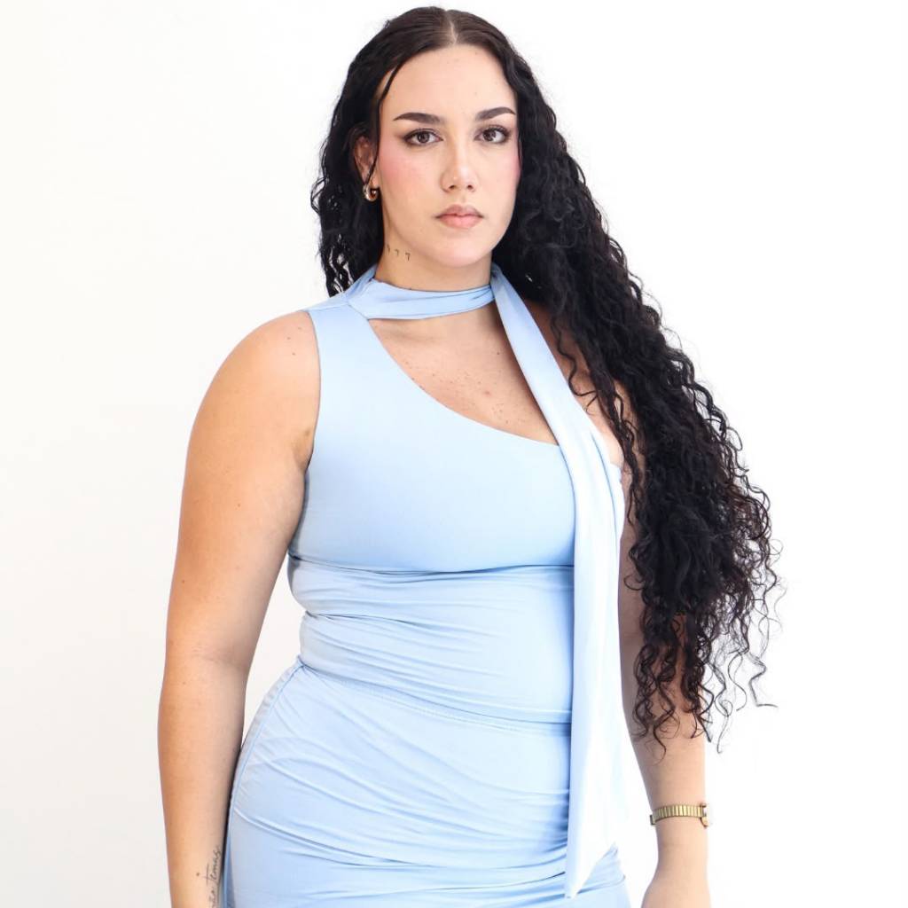 Blusa Feminina Estilosa e Elegante Assimétrica Com Gola Frente Dupla -- Forrado -- Summerplex com toque em POLIAMIDA