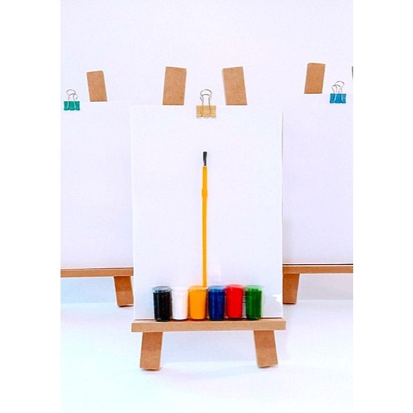Kit de Pintura no Cavalete com 1 Prancheta 10 folhas A5, 1 Prendedor 6 Guaches, 1 Pincel - Presente