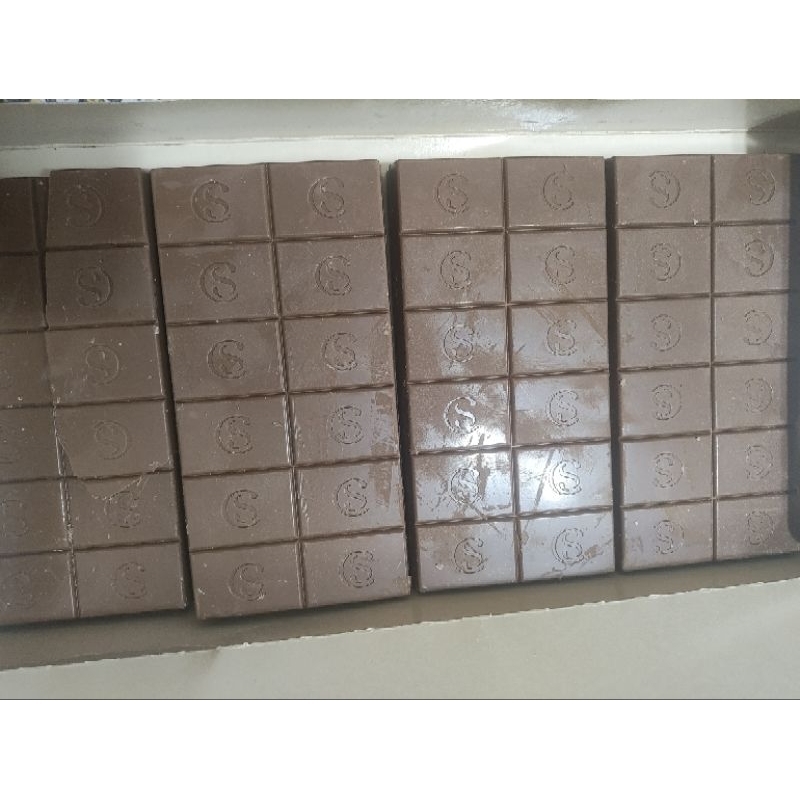 Tablete de chocolate ao leite Dreams Cacau show 1kg Recheio Pistache, morango, maracujá
