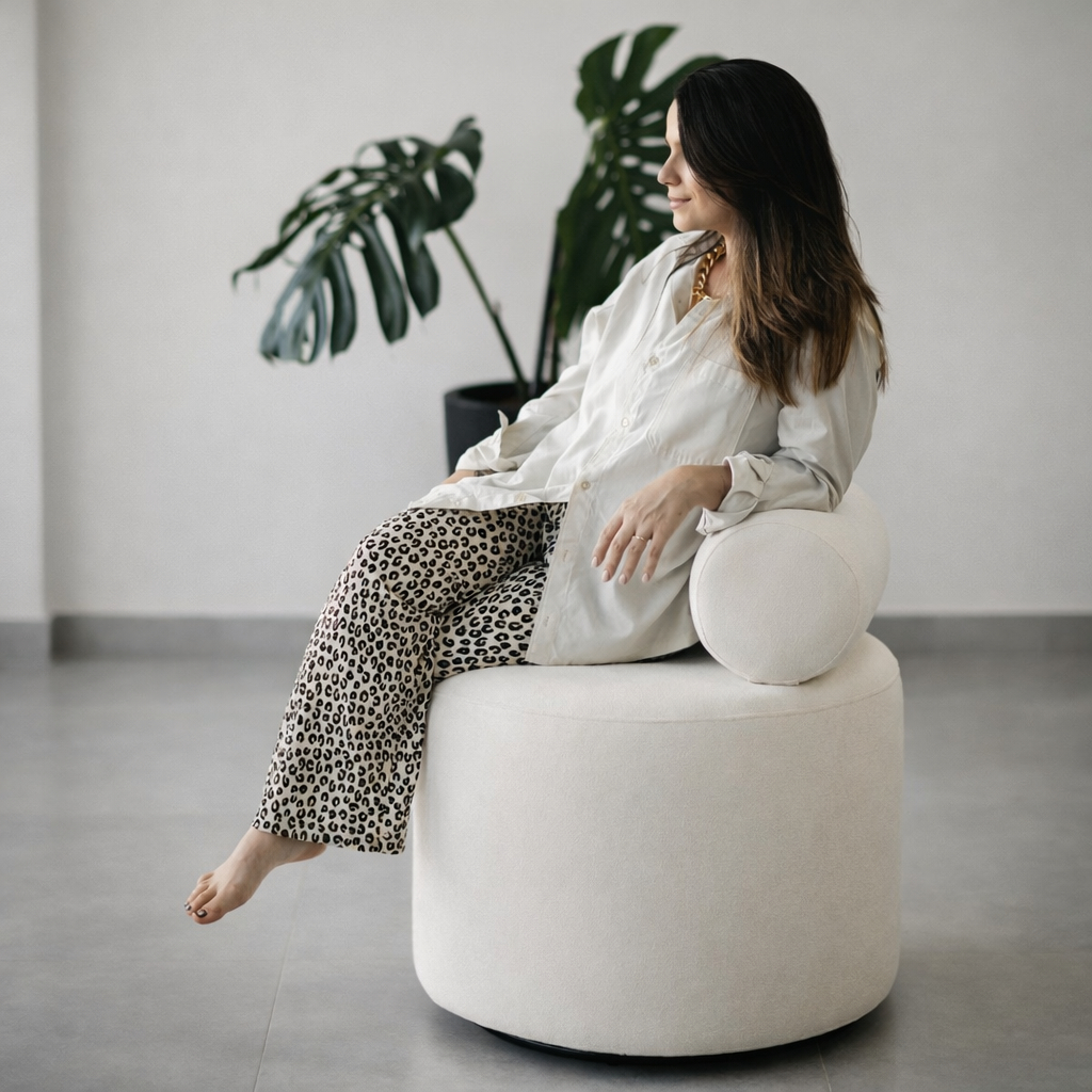 Poltrona Decorativa Riviera Organica Tecido Boucle Sala de Estar Decoração Recepção Living em Oferta na Shopee